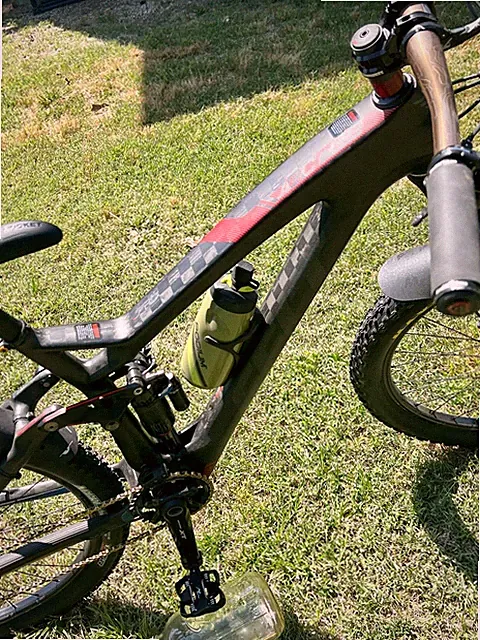 2017 FELT FRD - Size Medium - Extra Low Mileage - ultra light carbon MTN Bike 🔥